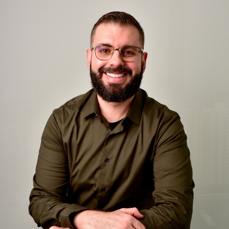 Rodolfo Abachi, tradutor EN ⇄ PT-BR, editor e revisor